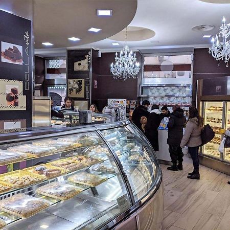 Il Tesoro Di Napoli B&B Exteriör bild