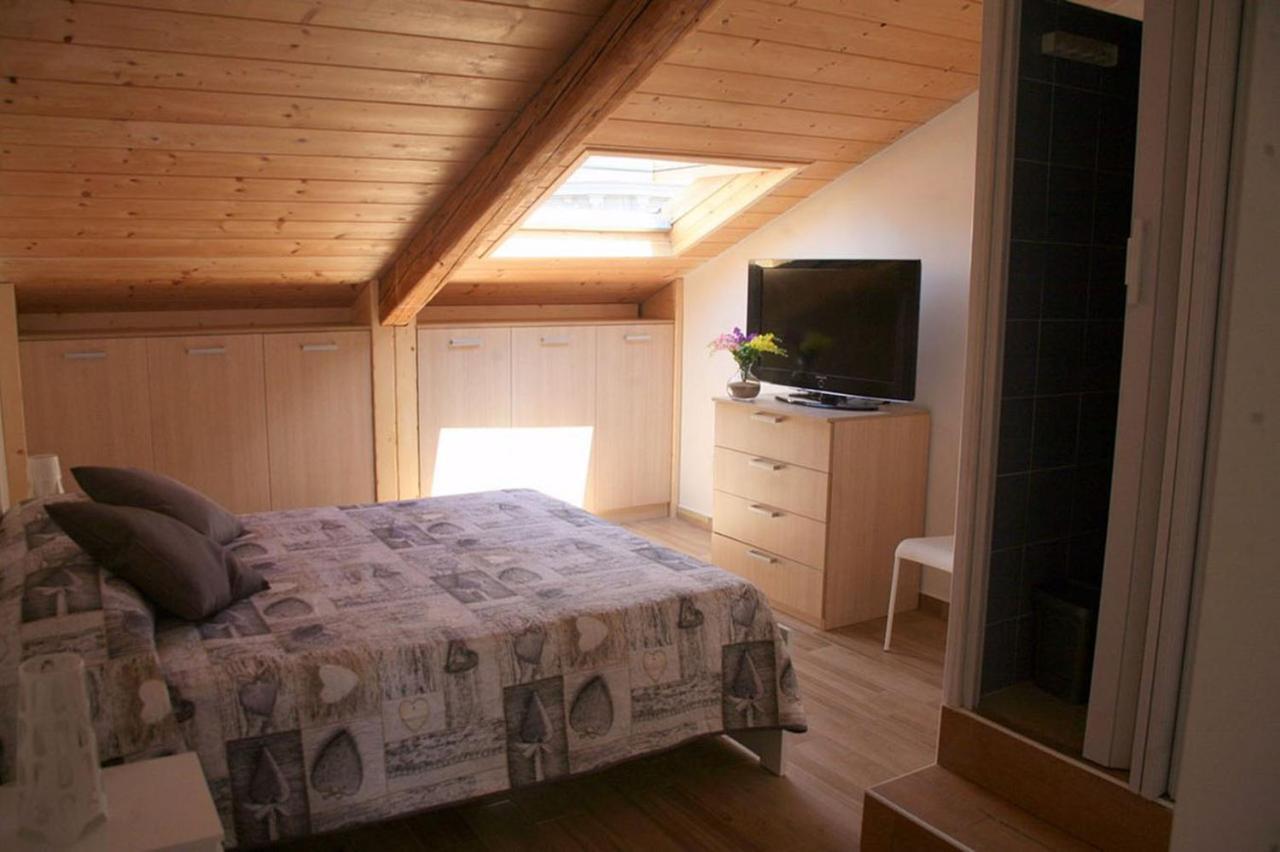 Il Tesoro Di Napoli B&B Exteriör bild